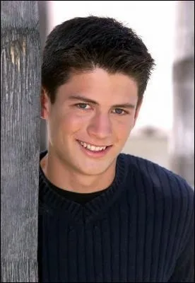 Regardez-le il est vraiment trs beau non ?(alors pour le voir en photo trouvez son nom)