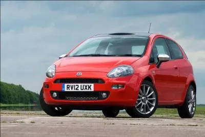 Laquelle de ces gnrations de la Fiat Punto n'est-elle pas le fruit du travail de Giorgetto Giugiaro ?