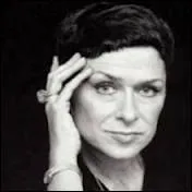 Quelle chanteuse franaise, interprte notamment d'Aragon et de Boris Vian, cre en 1970  Avec le temps , trois mois avant son auteur ?