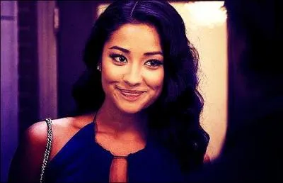 Comment se prnomme-t-elle dans la srie ?