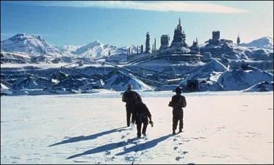 Quel est le titre original de 'Plante hurlante' ?