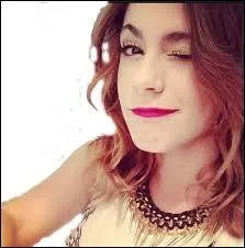 Chanter c'est ce que je suis, vous m'avez tous reconnue, je suis... ...