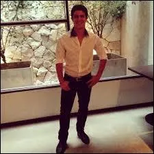 Qui est ce personnage (photo) ?