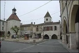Je suis  Tournon-d'Agenais. Cette commune d'Aquitaine se situe dans le dpartement ...