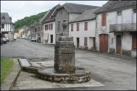 Nous traversons la commune aquitaine de Lucq-de-Barn. Nous sommes dans le dpartement ...