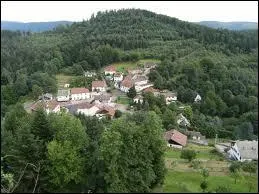 Nous partons dans la petit village de Pierre-Perce. Connu pour son grand lac artificiel et son barrage (le Barrage du Vieux Pr), Pierre-Perce se situe dans le dpartement ...