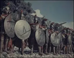 En 480 av. JC, un dfil de la Grce continentale vit le combat dsespr de 300 hoplites spartiates et de Lonidas, roi de la ville. Quel nom porte ce lieu ?