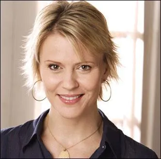 Quel est le nom de cette dame ?