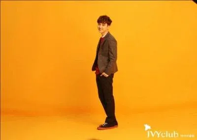 Il est tellement maniaque de la propret qu'il...