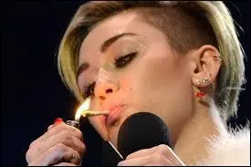 Qui est la marraine de Miley ?