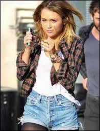 Dans quelle srie a-t-elle jou le rle principal de 2004  2012 ?