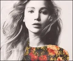 Quand Katnis fait son arrive sur les chars, comment est-elle ?