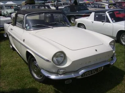 Et cette Renault c'est quel modèle ?