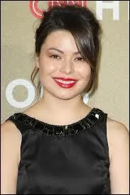 La mme anne, elle apparat dans la srie Zo S3 (pisode  la chane de l'amiti ), quel rle interprte-t-elle ?