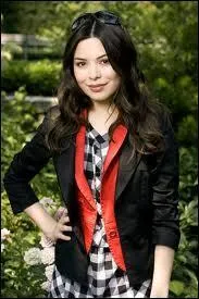 Comment s'appelle sa premire tourne ?