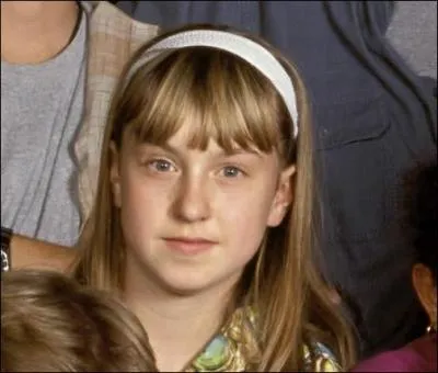 Comment s'appelle cette fille ?