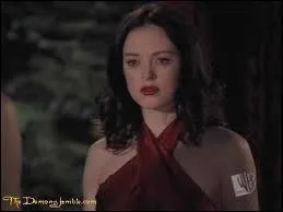 Dans l'pisode  Le baiser du vampire , o Paige rencontre-t-elle le vampire ?