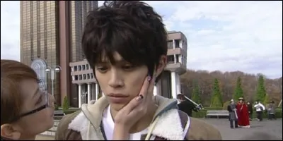 Il y joue le rôle de Odagaki Hiroshi, jeune étudiant qui vient de se faire larguer par sa petite-amie et va s'inscrire à un cours de théâtre. C'est dans :