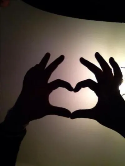 De qui Angie est-elle jalouse ?