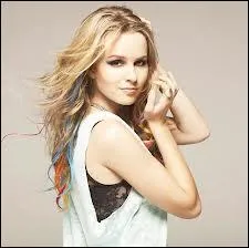 Avec quel label a-t-elle produit son album ?