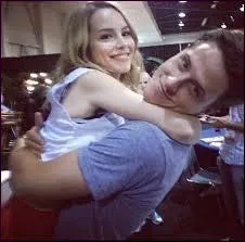 Sur quel plateau a-t-elle perfor son single  Ready Or Not  et comment s'appelle sa premire tourne ?