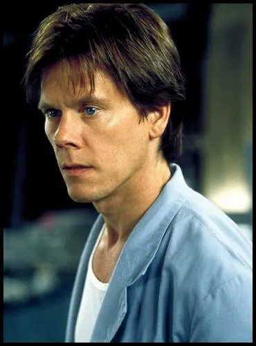 Dans le film  Hollow Man , il incarne Sebastian Caine, dans une relecture moderne et pessimiste du mythe de :