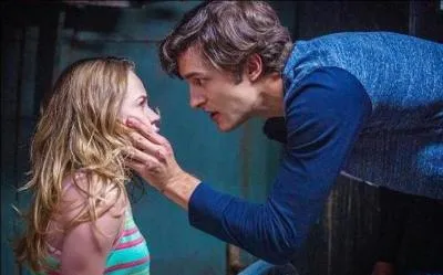 Comment Junior devine-t-il qu'Angie a revu Barbie ?