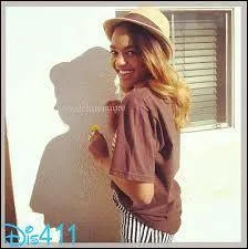 De qui joue-t-elle le rle dans cette srie ?