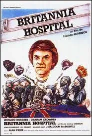 Nous sommes en Angleterre et un mouvement nomm   Free Cinema   prend naissance. Quels sont les deux principaux fondateurs de ce mouvement ?