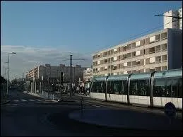 La ville Girondine de Lormont se situe en rgion ...