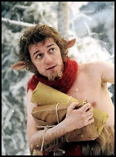 En 2005, il se fait connatre au cinma dans l'adaptation du roman Les Choniques de Narnia - Le Lion, la Sorcire blanche et l'Armoire magique de C. S. Lewis. Quelle crature fantastique y incarnait-il ?