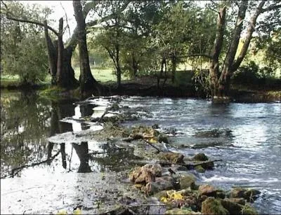 Dans quel dpartement, le Clain, rivire traversant Poitiers a-t-il sa source ?