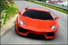 Quelle est la vitesse maxi de la Lamborghini Aventador Standard ?