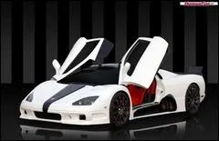 Quelle est la vitesse maxi de la SSC Ultimate Aero ?