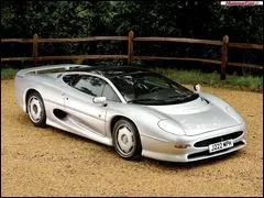 Quelle est la vitesse maxi de la Jaguar XJ220 ?