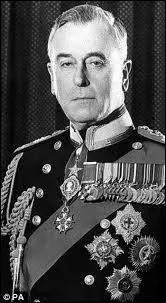Lord Louis Mountbatten est décédé dans un attentat de l'IRA au large de Donegal en Irlande. Il fut le dernier à porter le titre de vice-roi...