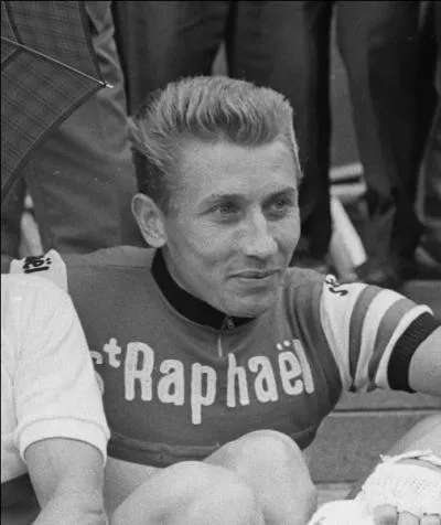 Combien Jacques Anquetil a-t-il gagn de Tour de France ?