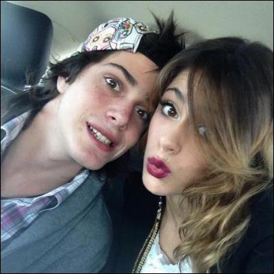 A-t-elle un frre ? Si oui, comment s'appelle-t-il ?