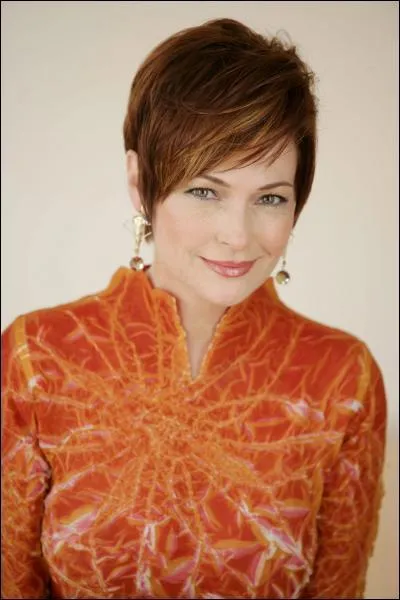 Qui est Mme Rhoda Chesterfield ?