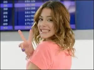 Quel ge a, dans la vraie vie, l'actrice qui joue Violetta ?