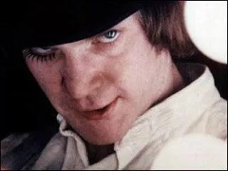 A quitt Orange mcanique pour faire carrire sur Quizz Biz, et mfiez vous, il vous a l'oeil !