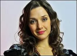 Qui est cette jeune femme ?