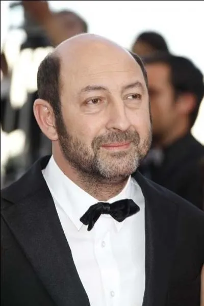 Kad est accompagn de ...