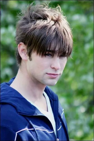 De qui est'il amoureux secrtement dans la saison 1 ?