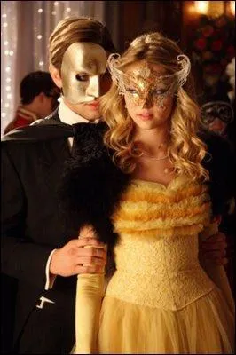 Nate croit parler ...