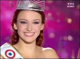 Elle a ... . et mesure ... .