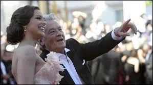 Depuis combien de temps prend-elle des cours de batterie ?