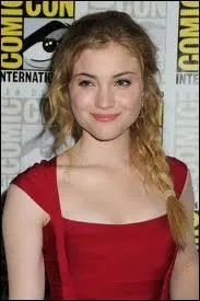 Qui est cette jeune femme ?