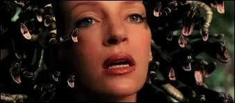 De qui est le repaire dans lequel Percy, Annabeth et Grover doivent trouver la premire perle verte ?