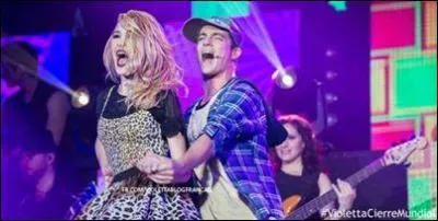 Quelle chanson est chante par Ludmila et Maxi ?